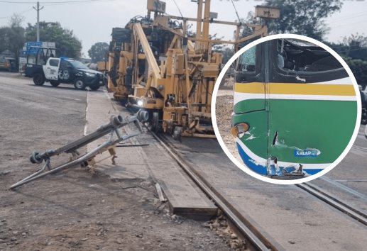 Armón de ferrocarril choca contra camión de pasajeros en Cardel