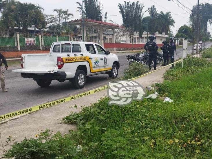 Localizan a hombre muerto a orillas de la carretera Orizaba-Atzacan