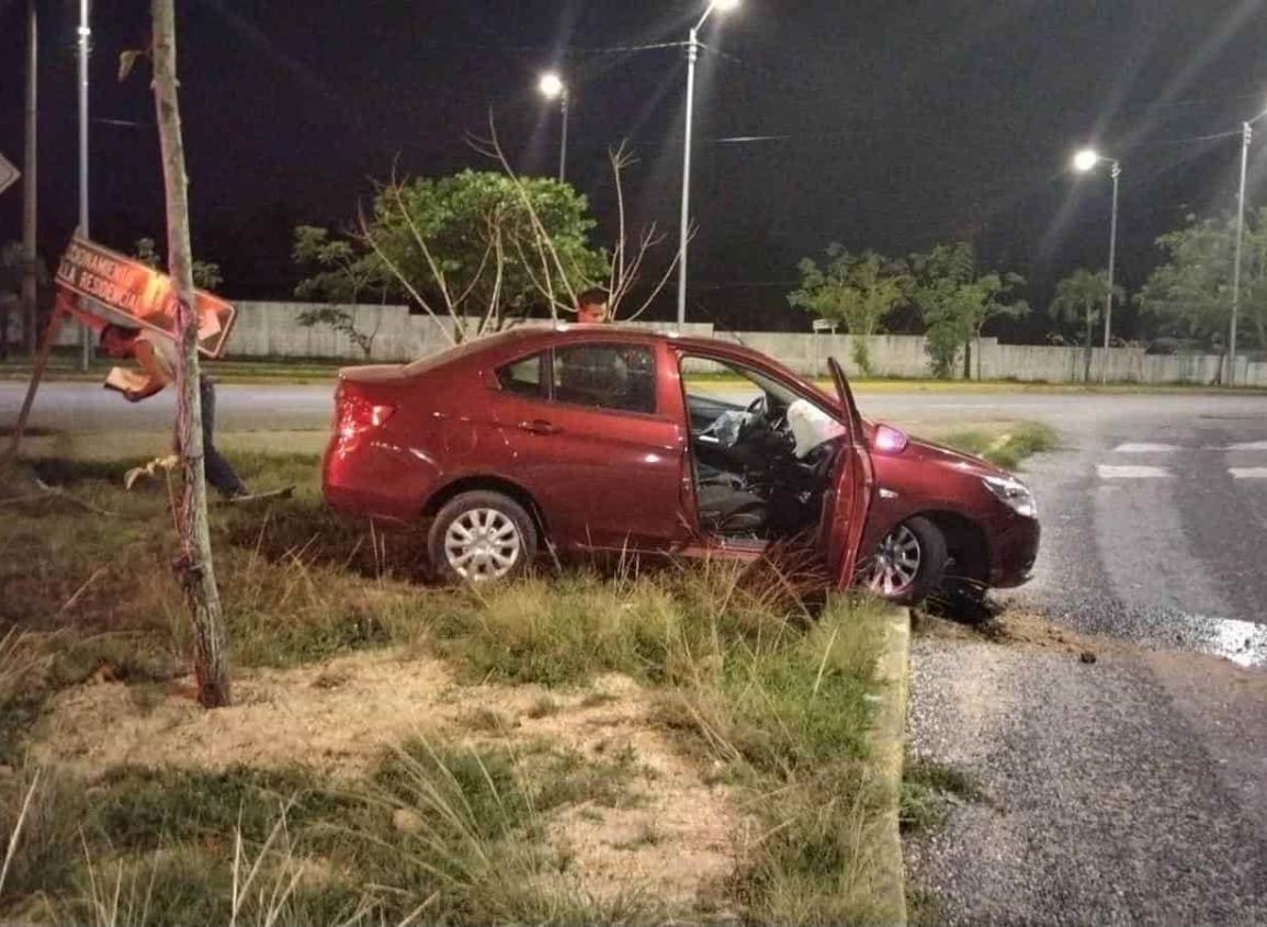 ¿Venía enfiestado?; pierde el control y choca en la avenida Universidad