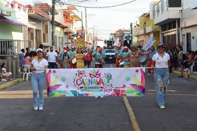 Realizan papaqui del Carnaval en Alvarado