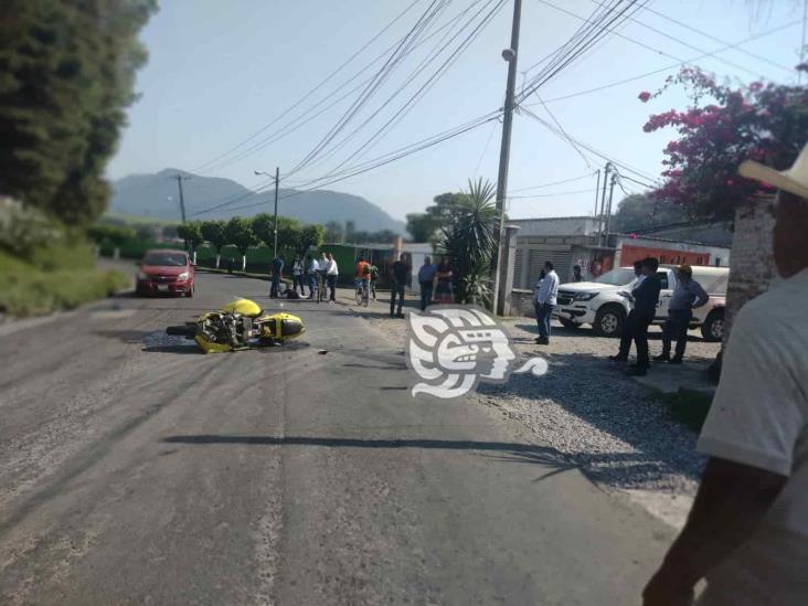 Accidente en la Orizaba-Atzacan deja un motociclista lesionado