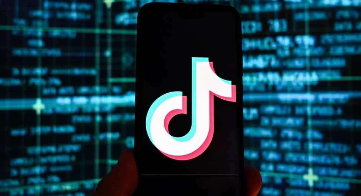 Descarta López Obrador prohibición de TikTok en México