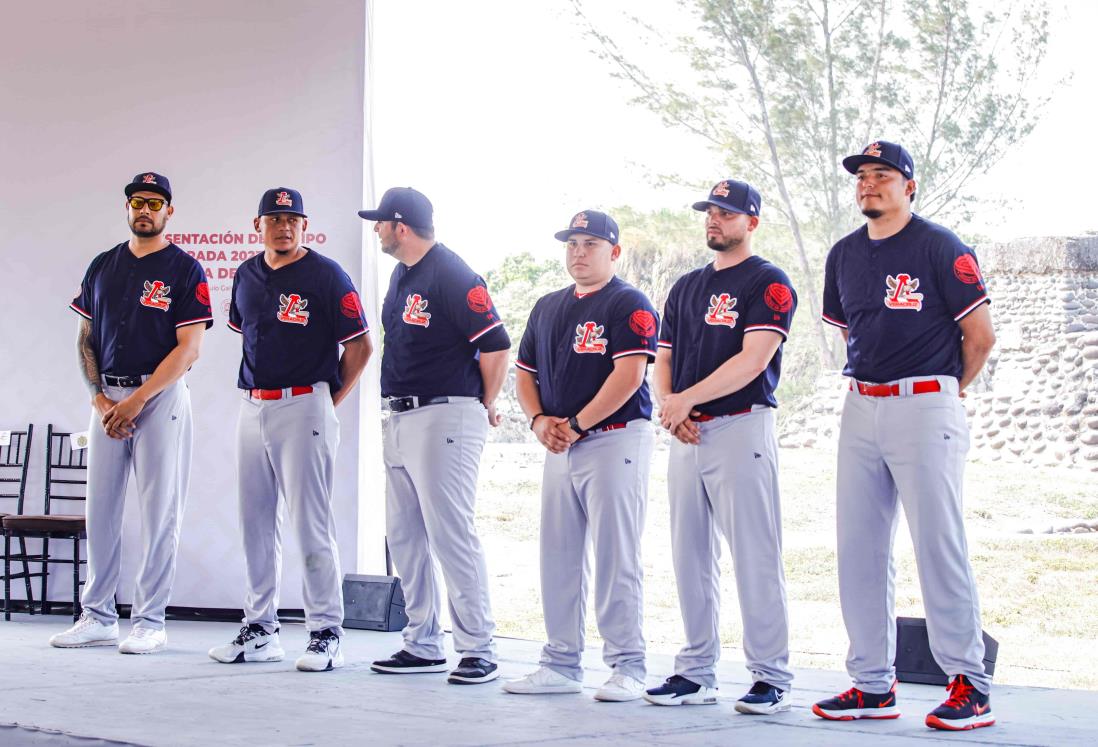 Presentan en Cempoala el roster de El Águila