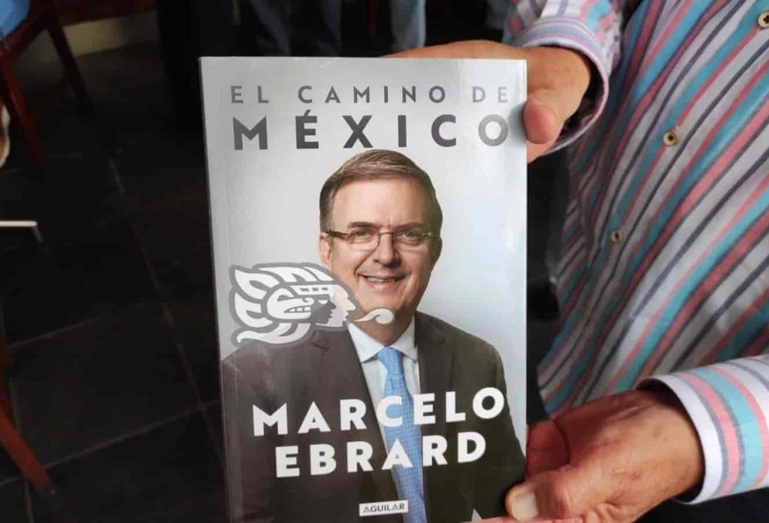 Presentan en Xalapa El camino de México, libro de Marcelo Ebrard