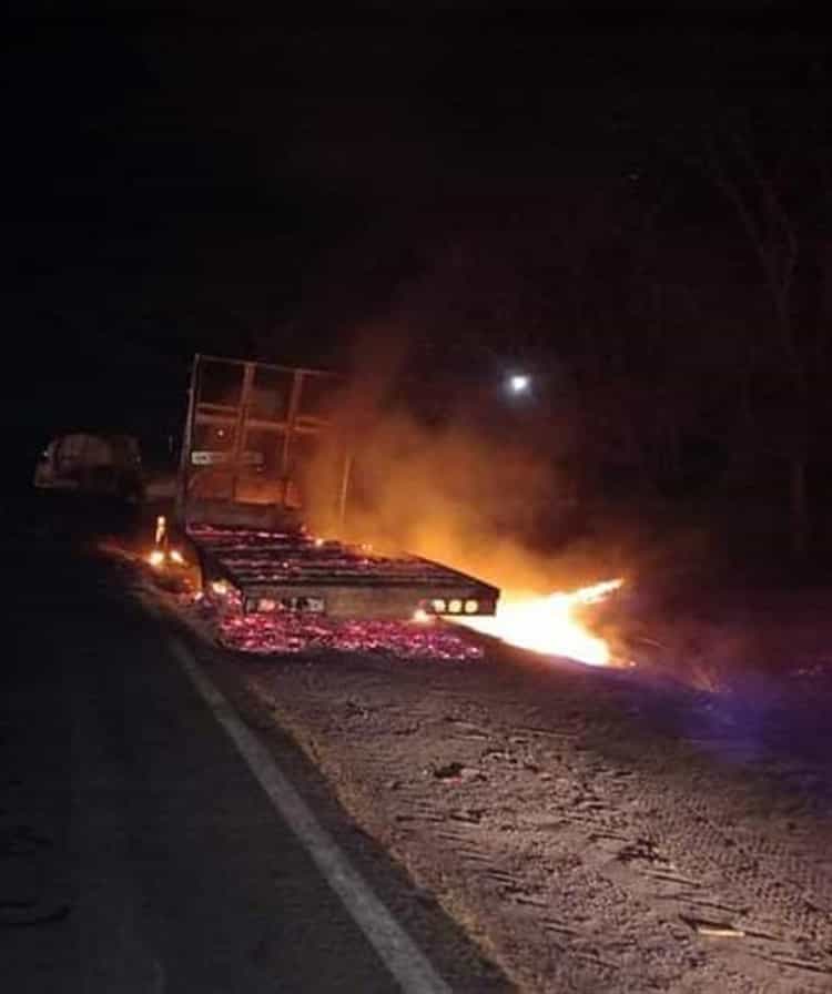 Se incendia tráiler en la libre Veracruz – Córdoba