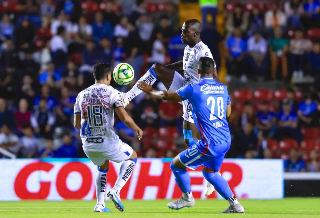 Rescata Querétaro empate en casa ante Cruz Azul