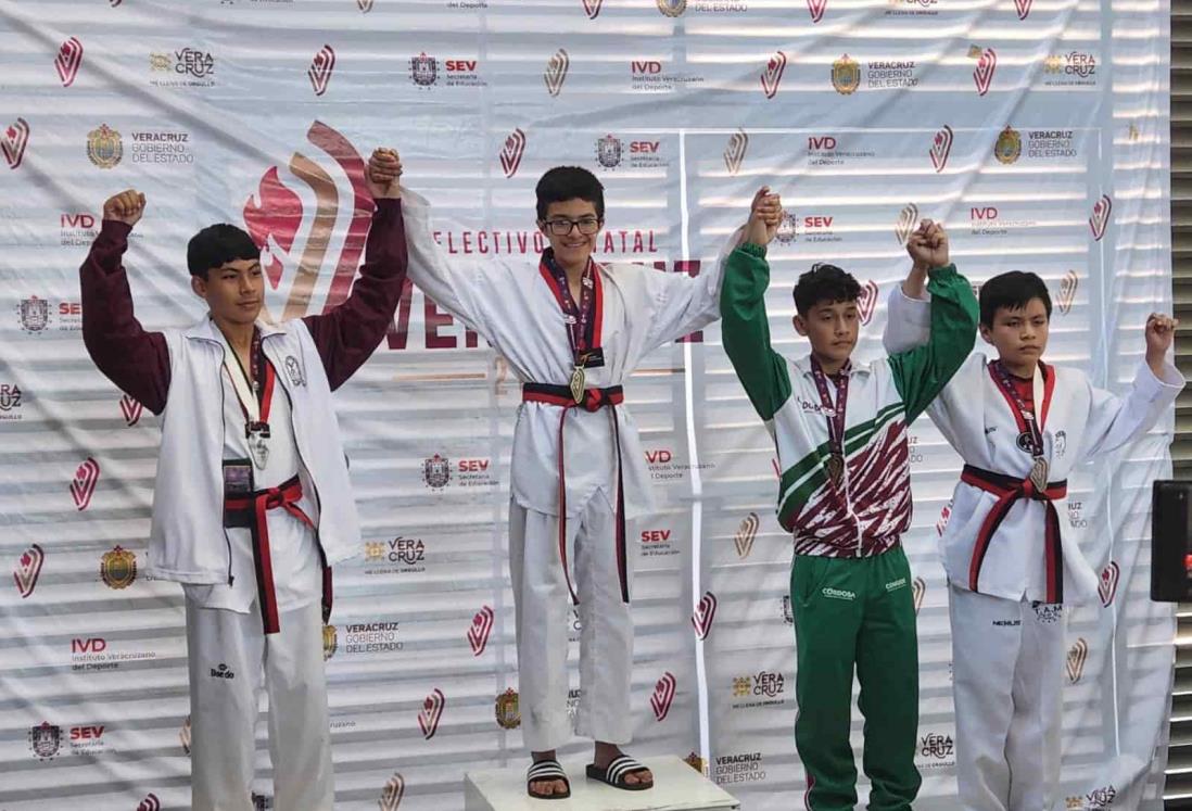 Se preparan jóvenes en TKD para Selectivo Regional