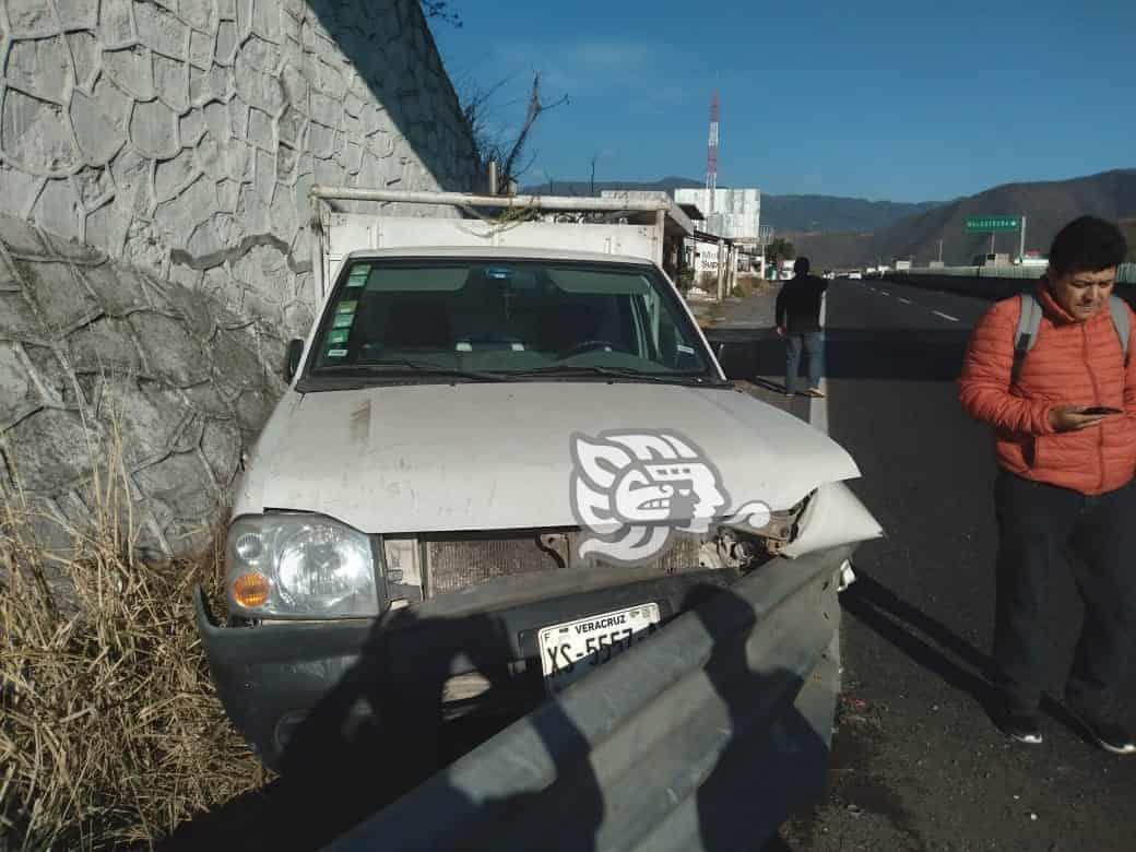 Se accidenta camioneta en Nogales; hay 1 lesionado