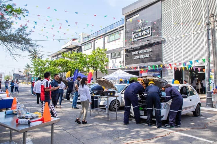 Realizan alumnos Rally en medio de gran fiesta