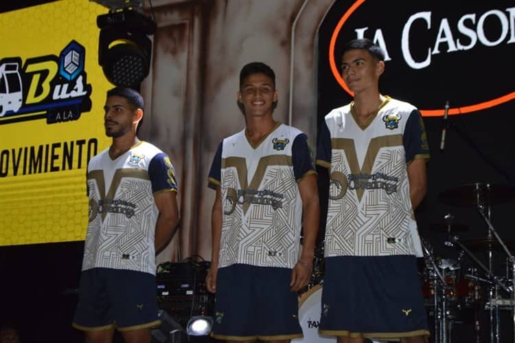 Club Toros Veracruz FC presenta la nueva piel del equipo para el torneo apertura 2023(+Video)