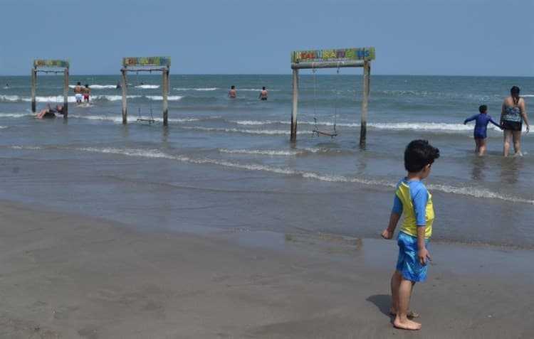 En playa de Mata de Uva, no basta con saber nadar, alerta salvavidas