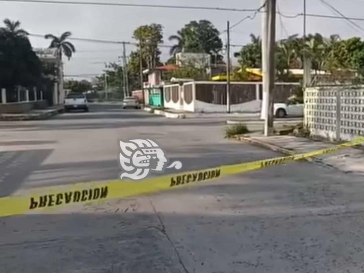 Hallan a tres hombres asesinados dentro de vehículo en Tuxpan