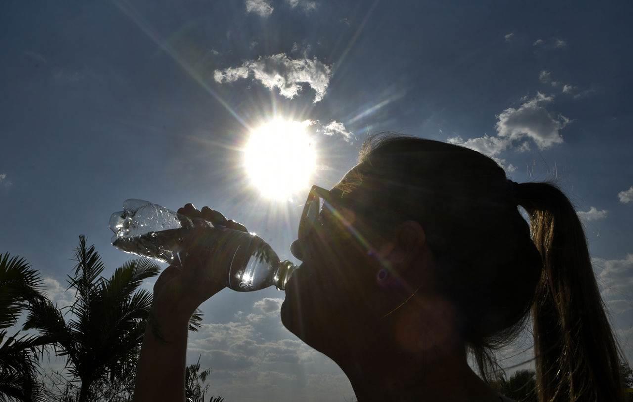 Llaman a porteños no exponerse a los rayos de sol