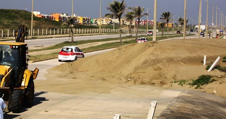 Retiran dunas del Malecón Costero de Coatzacoalcos