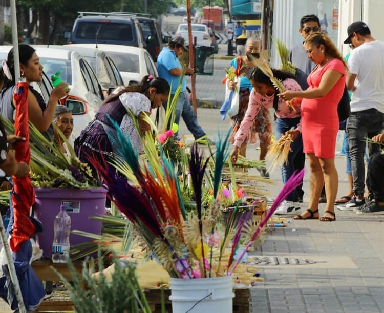 Viven con fervor Domingo de Ramos en Coatzacoalcos