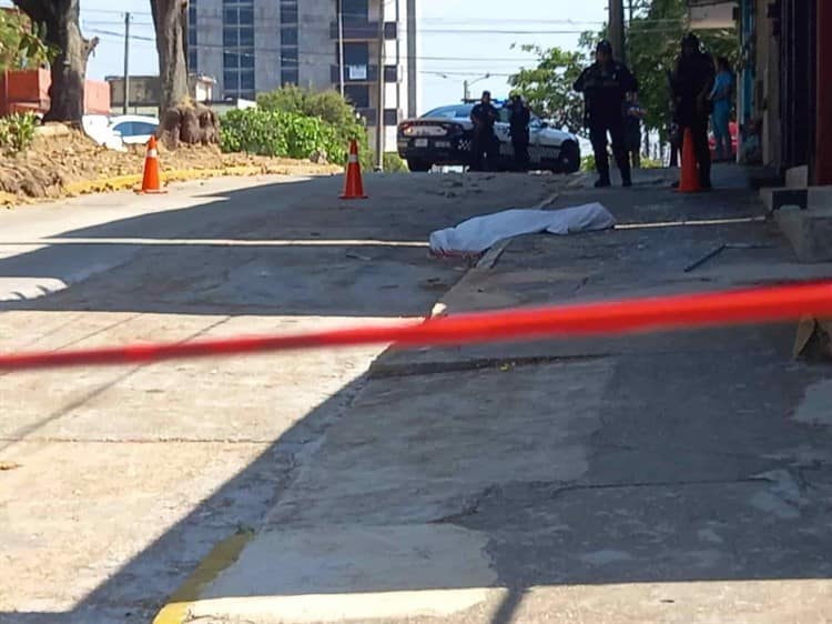 ¡Trágica muerte!; fallece Peluchín tras caer mientras pintaba una casa en el Centro