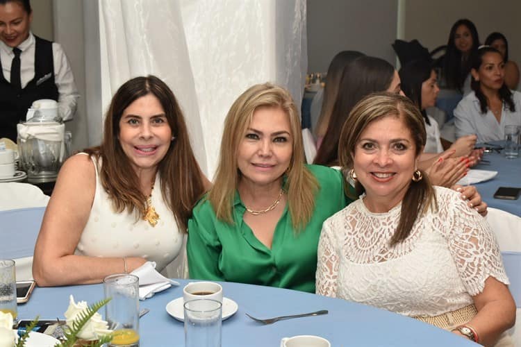 Eloísa Marín de Lara disfruta baby shower por la llegada de Juan Fernando