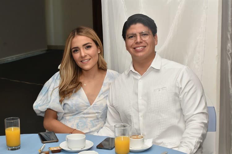 Eloísa Marín de Lara disfruta baby shower por la llegada de Juan Fernando