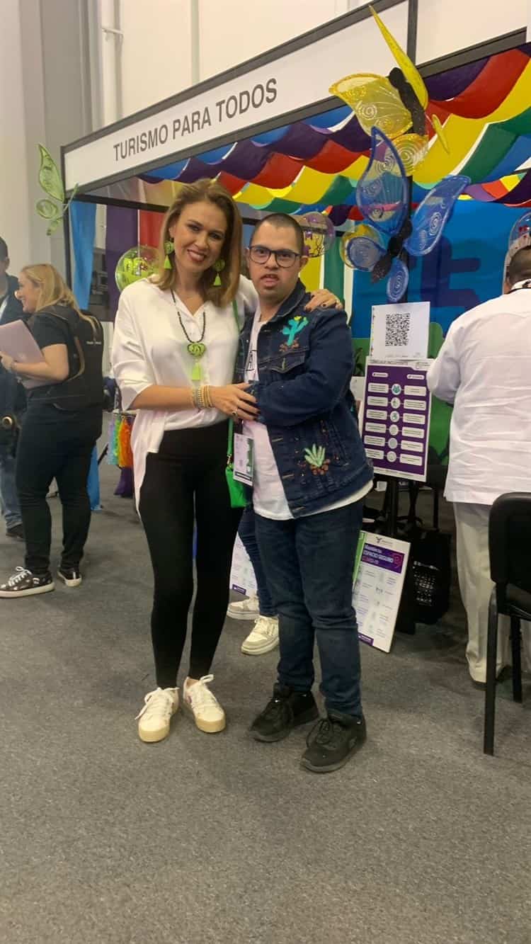 El artista Alan Téllez fue invitado a cortar el listón del Tianguis Turístico 2023