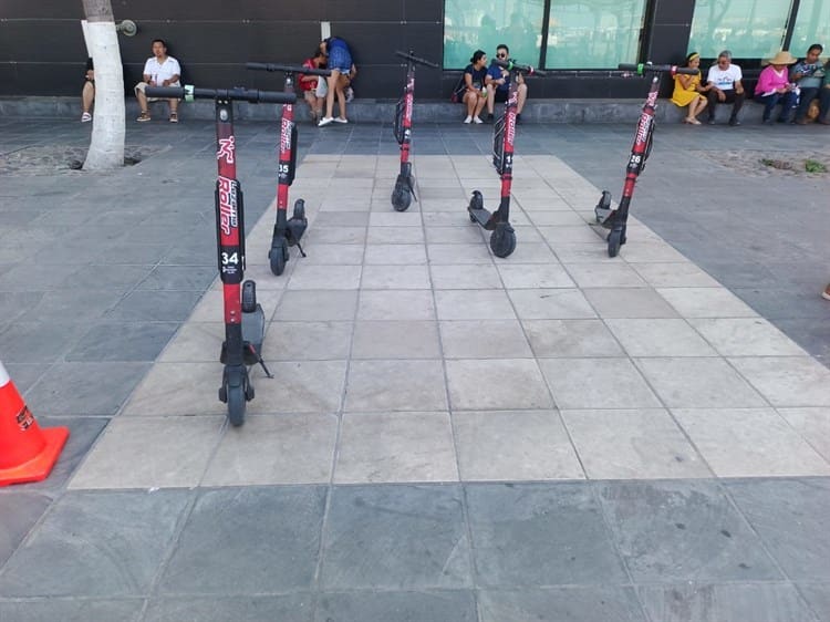 Instalan renta de bicicletas y scooters en el Malecón