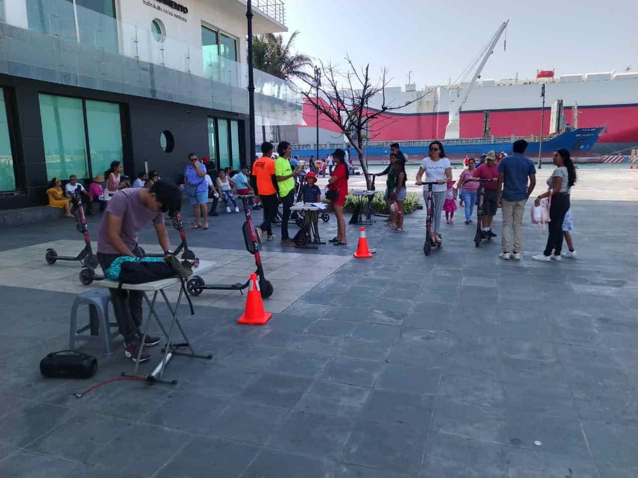 Instalan renta de bicicletas y scooters en el Malecón