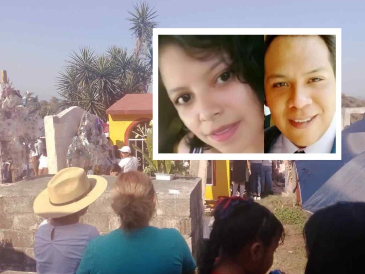 Dan el último adiós al maestro y estudiante asesinados en el Naranjal; exigen justicia