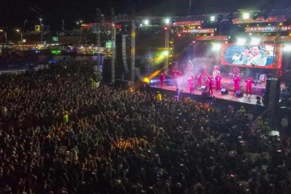 Lleno total en foros artísticos de la Expo Feria Coatza 2023