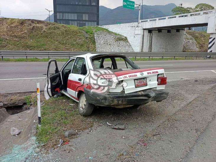 Imputan a hombres por robar y desbaratar taxi de Orizaba