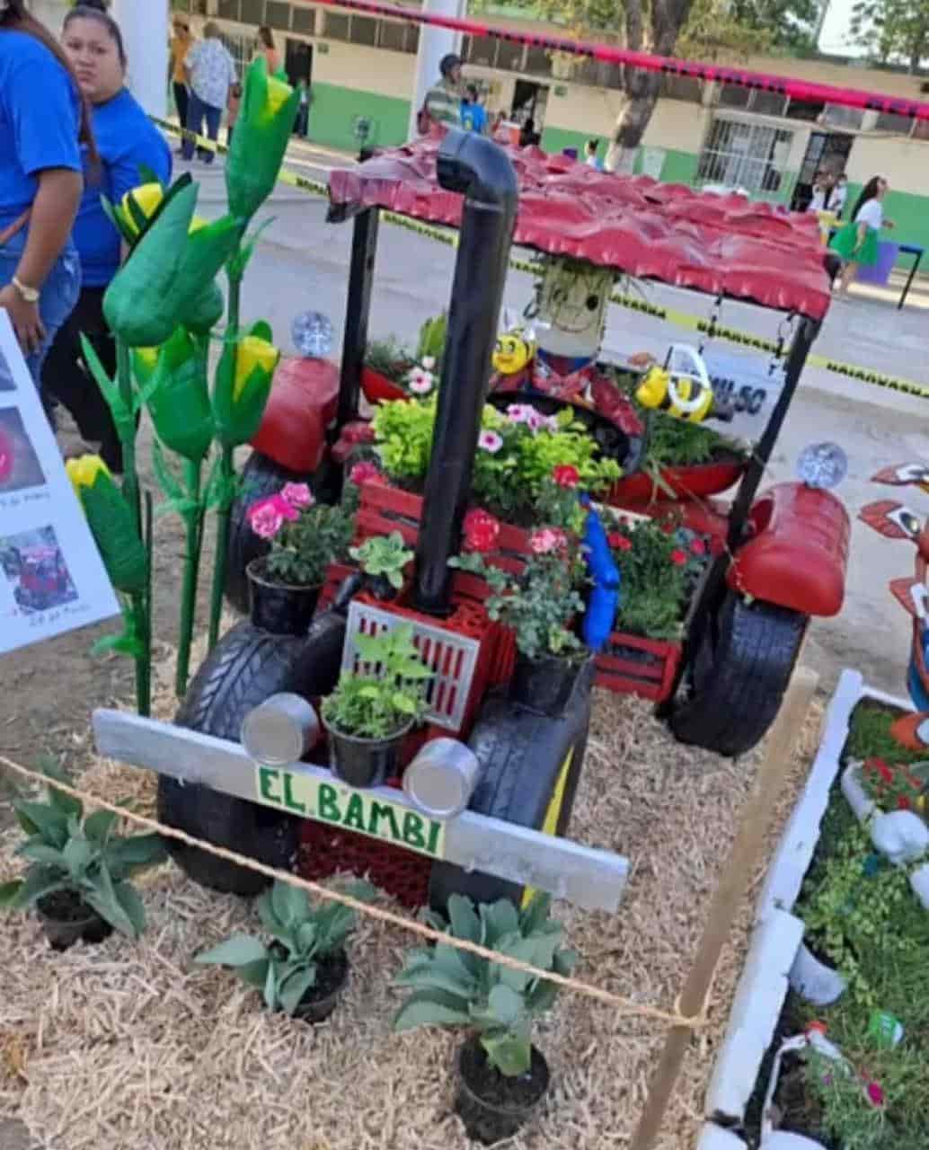 Escuela de Medellín fomenta el reciclaje y concientiza sobre el medio ambiente