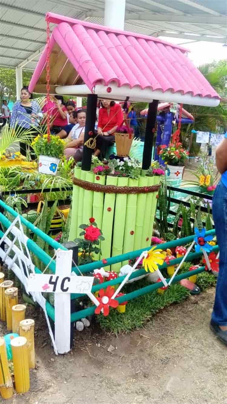 Escuela de Medellín fomenta el reciclaje y concientiza sobre el medio ambiente