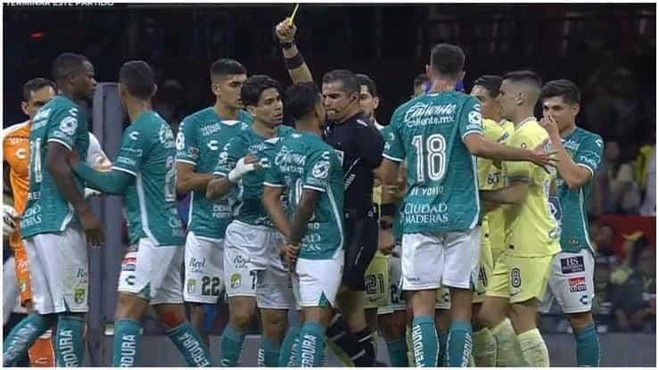 Castigan con 12 partidos al árbitro Hernández