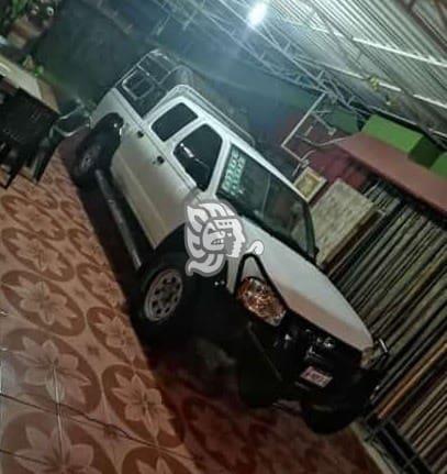Se robaron camioneta en el Centro de Mina