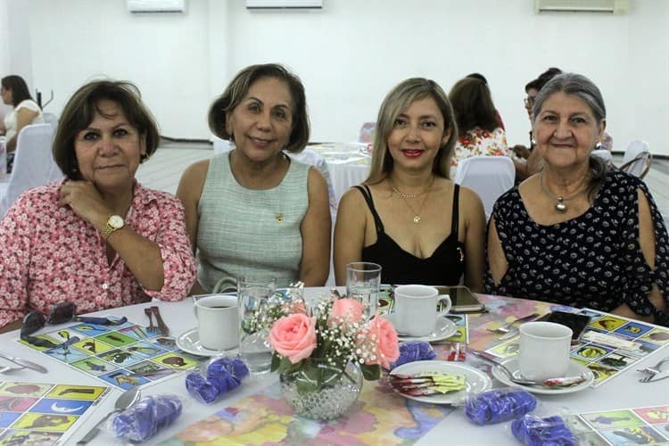 Comité de Damas del Club de Leones de Veracruz realizan Café con Causa