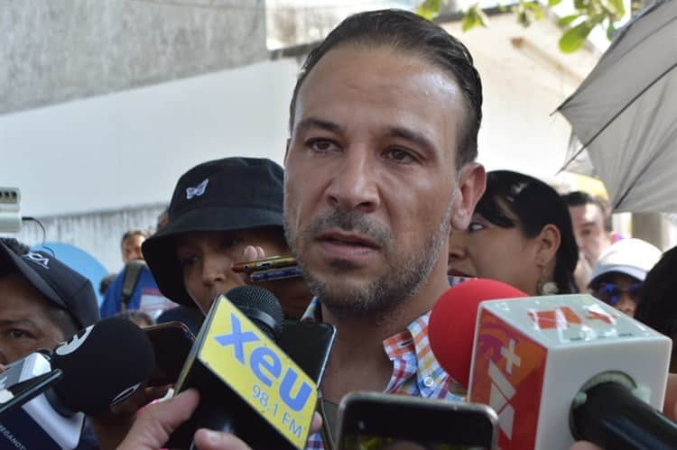 Vigilarán que palaperos respeten precios de menús a bañistas en Boca del Río