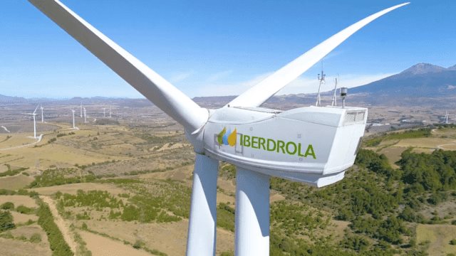 Compra de Iberdrola garantiza que no aumente costo en luz: AMLO