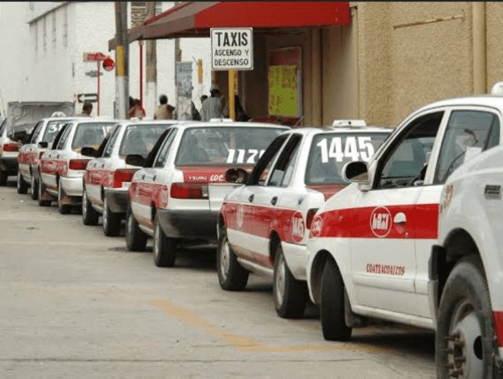 Alertan por delincuentes que fingen ser taxistas para asaltar; pareja sufre violento robo en el malecón