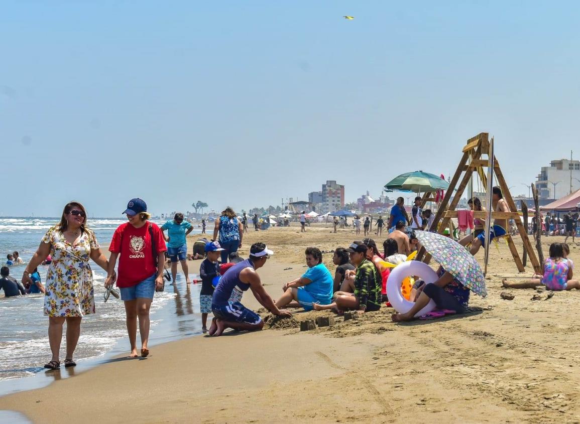 ¡La playa de Coatzacoalcos, el corazón de la diversión!