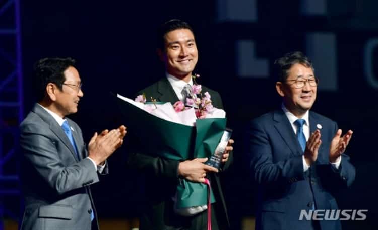 ¿Volverán con Super Show? Siwon de Super Junior revela que estará en México en noviembre (+ Video)