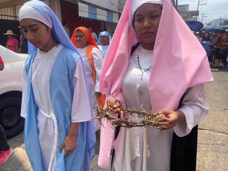 Plegarias durante viacrucis en Acayucan; reportan saldo blanco