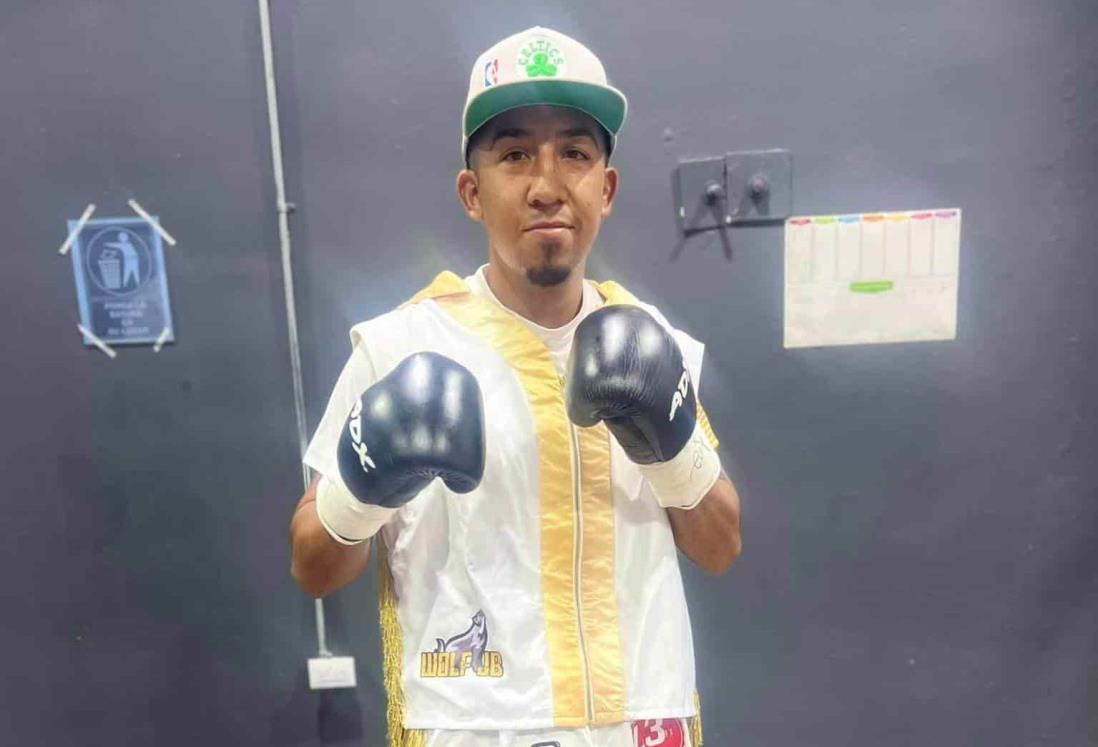 Boxeador cosamaloapeño gana pelea estelar por decisión unánime