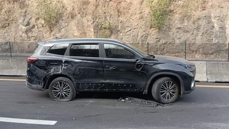 Tráiler y camioneta chocan en la carretera Xalapa-Veracruz