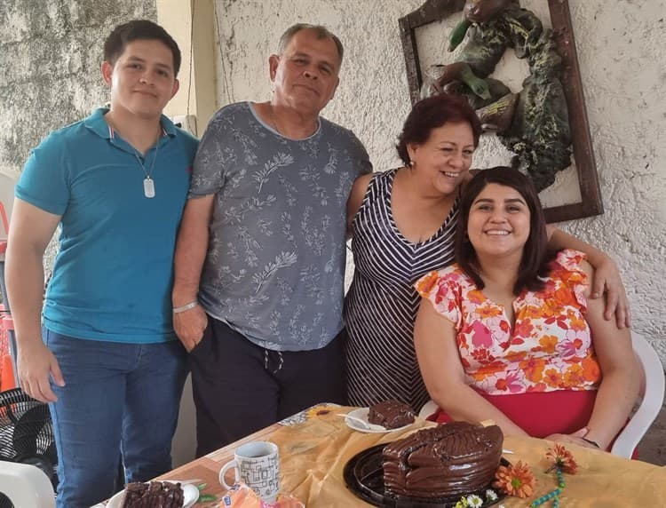 Vania recibió múltiples sorpresas en su día