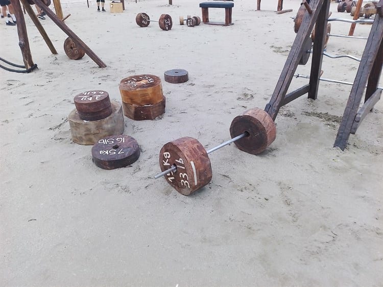 Un éxito el gimnasio al aire libre en playa Martí, en Veracruz