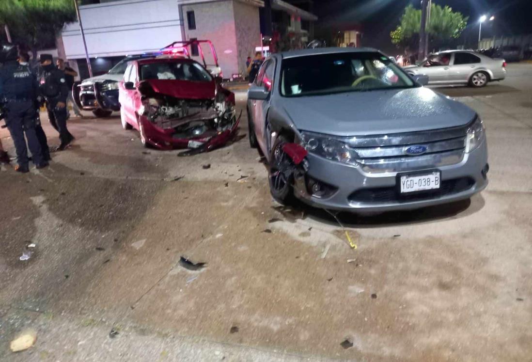 Daños materiales deje aparatoso choque en el sur de Veracruz