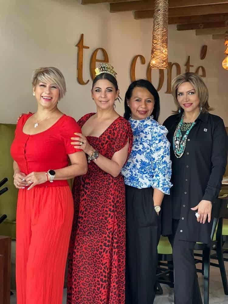 Karina Ahumada celebra su cumpleaños