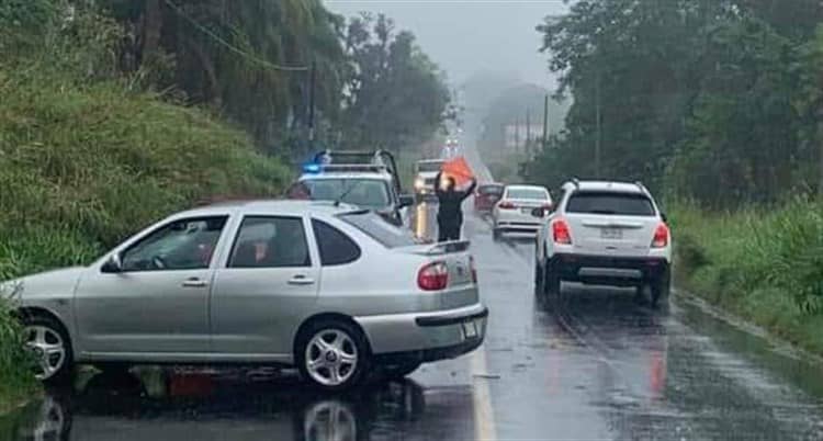 Choque con volcadura deja una persona lesionada en Chocamán