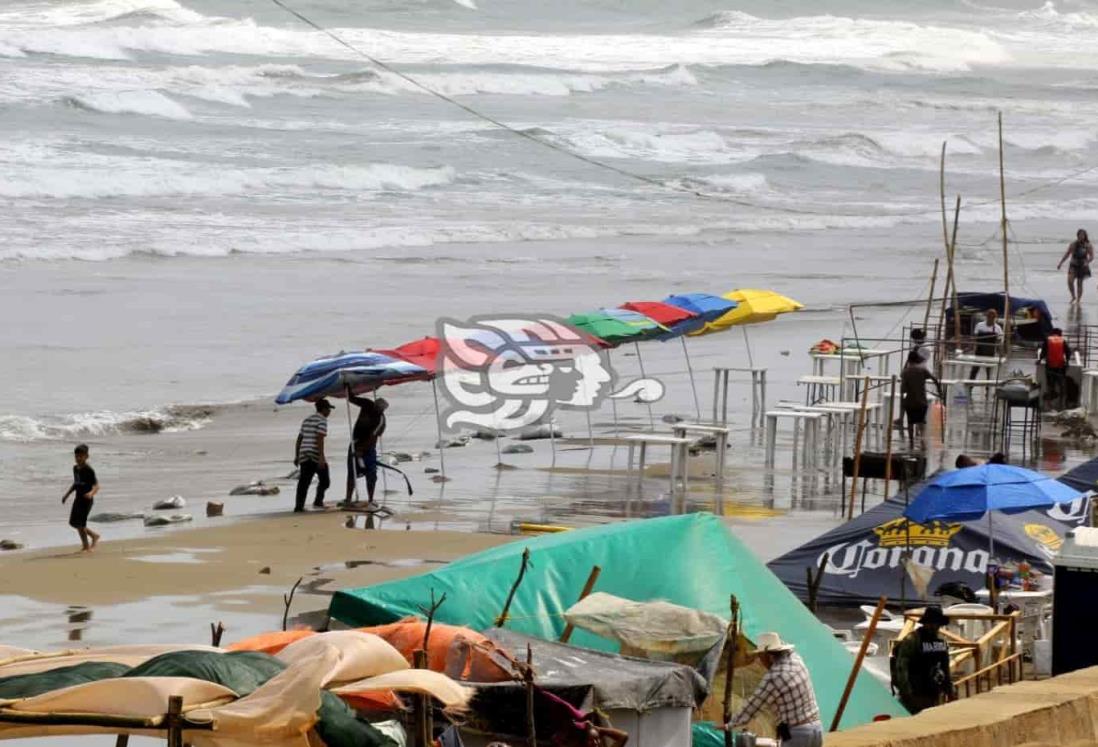 Frente Frío se llevó ganancias de comerciantes instalados en playas del sur de Veracruz