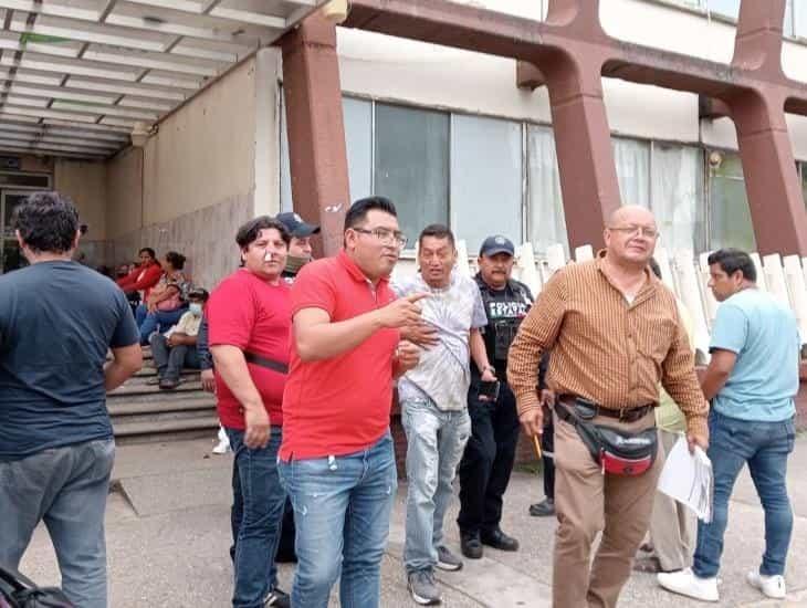 Atienden en urgencias a reportero agredido en Coatzacoalcos