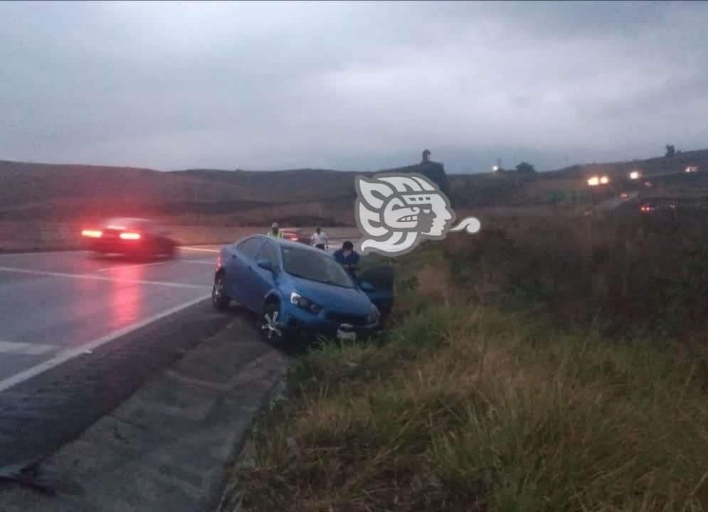 Se accidenta automóvil en la carretera Orizaba-Puebla