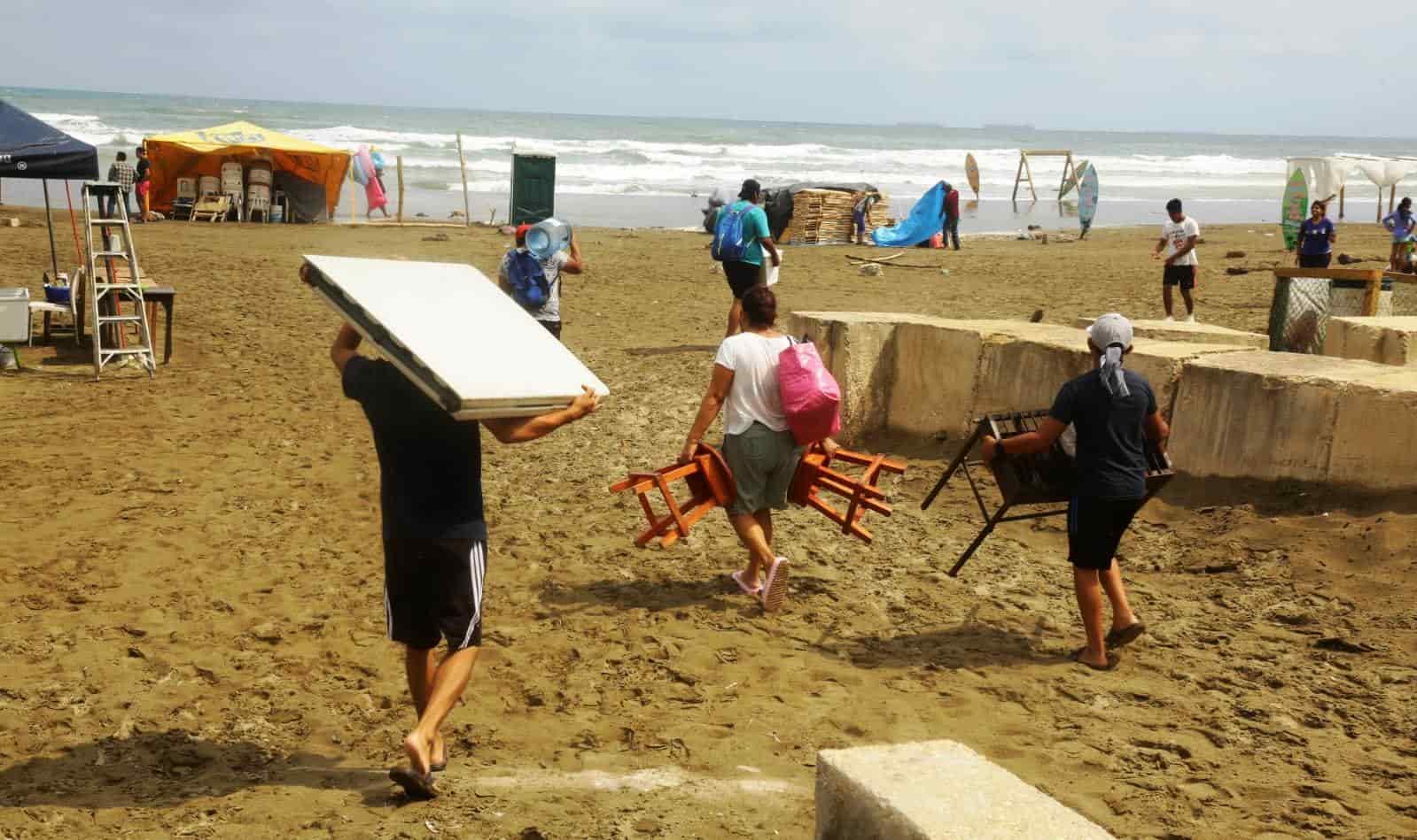 ¡Los dejan sin nada! Taxista y cómplices atracan a jóvenes emprendedores en Coatzacoalcos